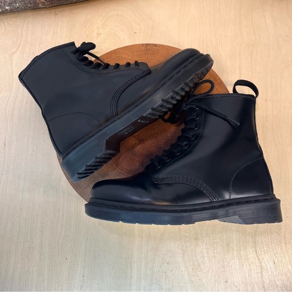 Dr. Martens | Smooth Leather Boots 1460 with Black Stitching Size UK7/8M/9L - Picture 2 of 16